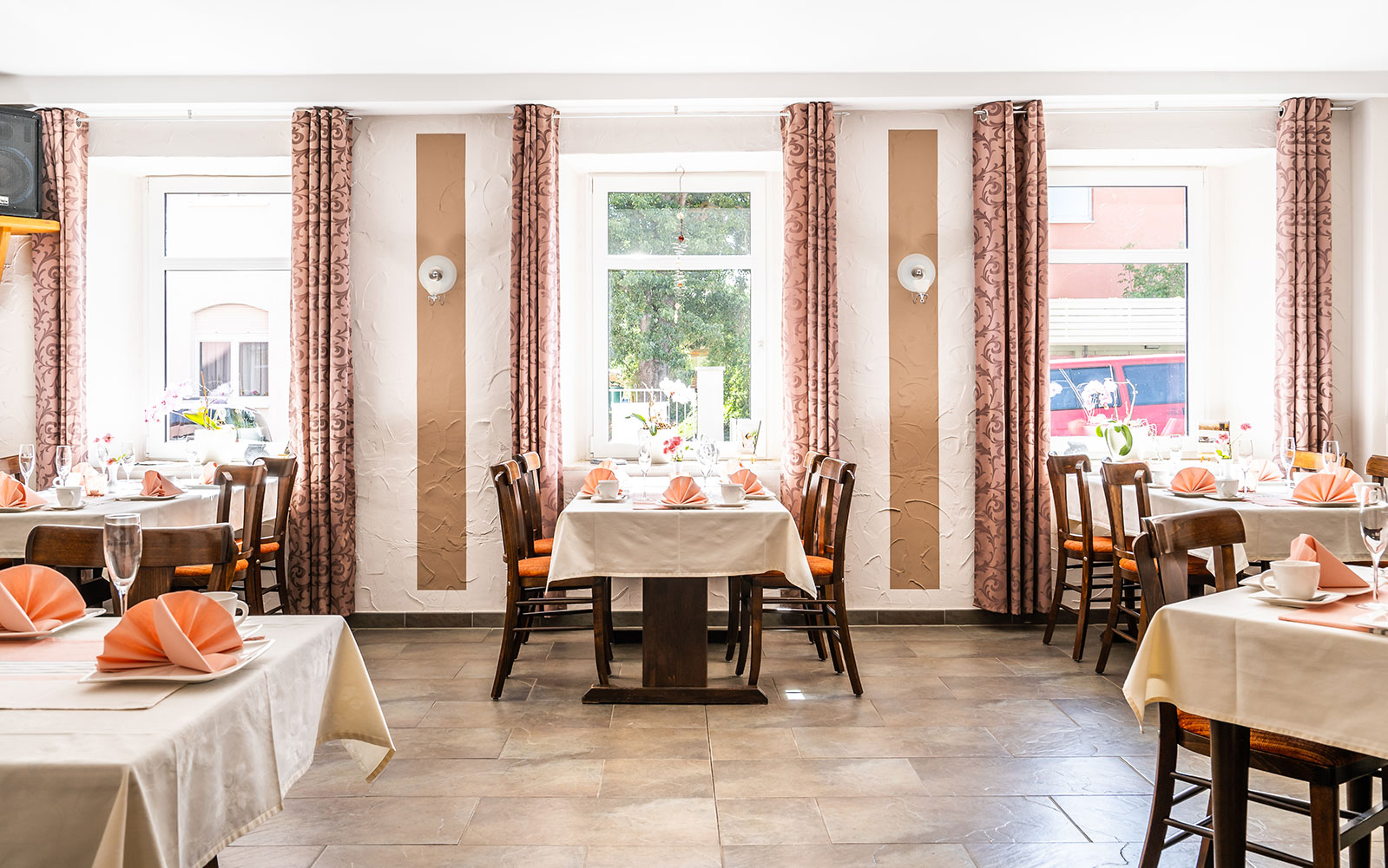 Abholservice für unsere Speisen Restaurant wieder geöffnet